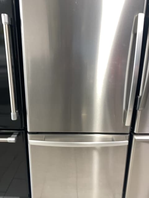 LG 30" Top freezer Silver - Refurbished 2